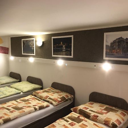 Opera Hostel Budapest Ngoại thất bức ảnh