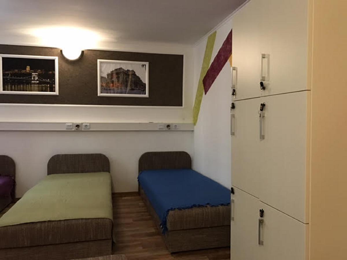 Opera Hostel Budapest Ngoại thất bức ảnh