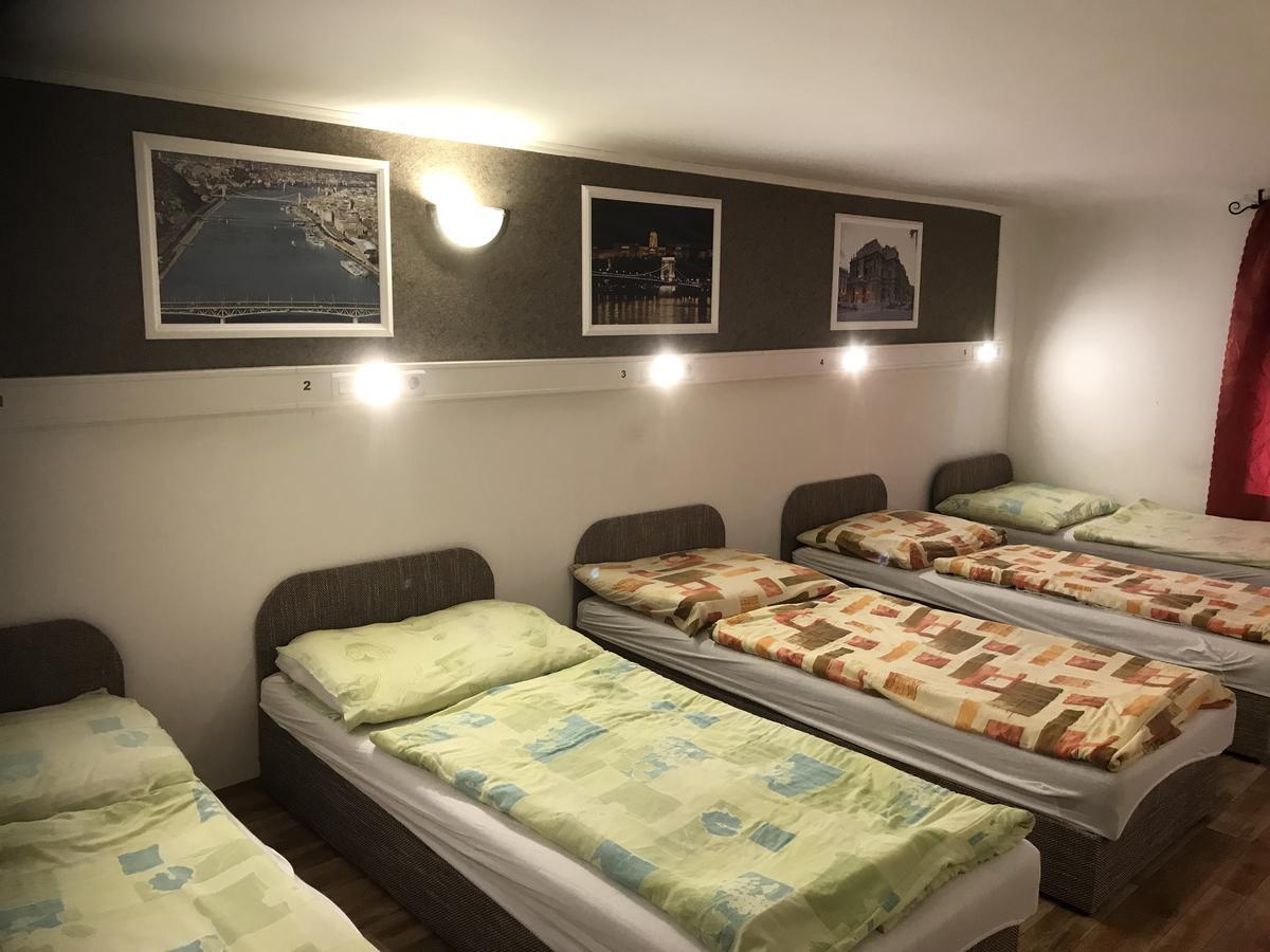 Opera Hostel Budapest Ngoại thất bức ảnh