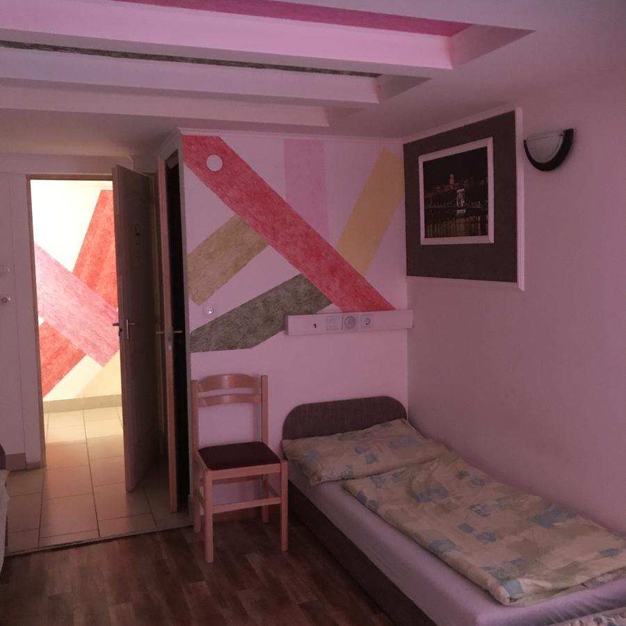 Opera Hostel Budapest Ngoại thất bức ảnh