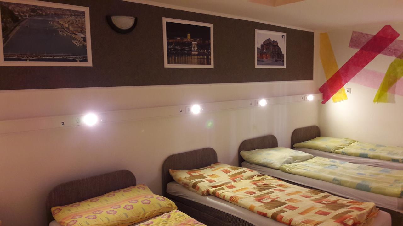 Opera Hostel Budapest Ngoại thất bức ảnh