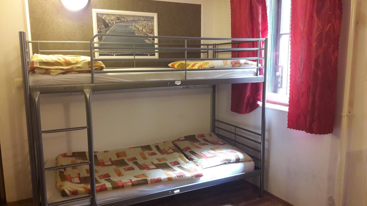 Opera Hostel Budapest Ngoại thất bức ảnh
