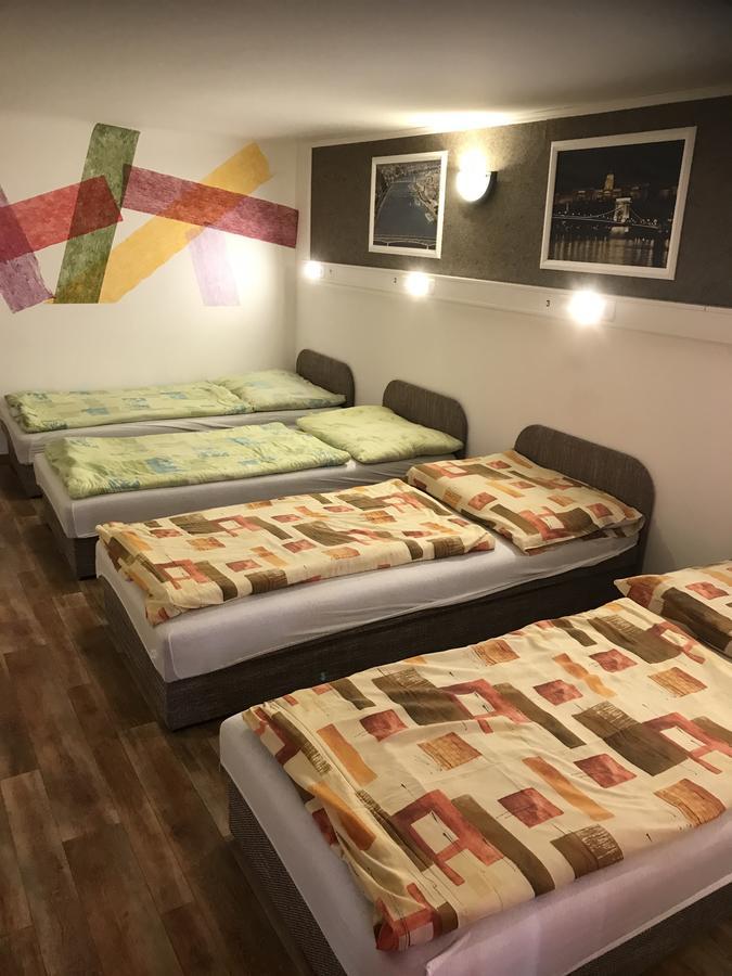 Opera Hostel Budapest Ngoại thất bức ảnh