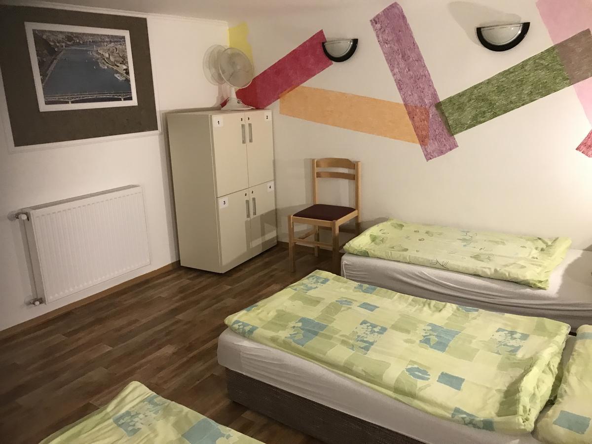 Opera Hostel Budapest Ngoại thất bức ảnh