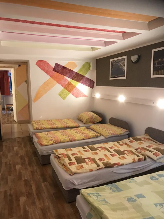 Opera Hostel Budapest Ngoại thất bức ảnh