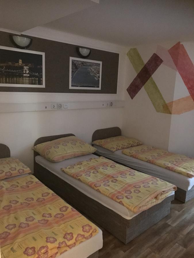 Opera Hostel Budapest Ngoại thất bức ảnh