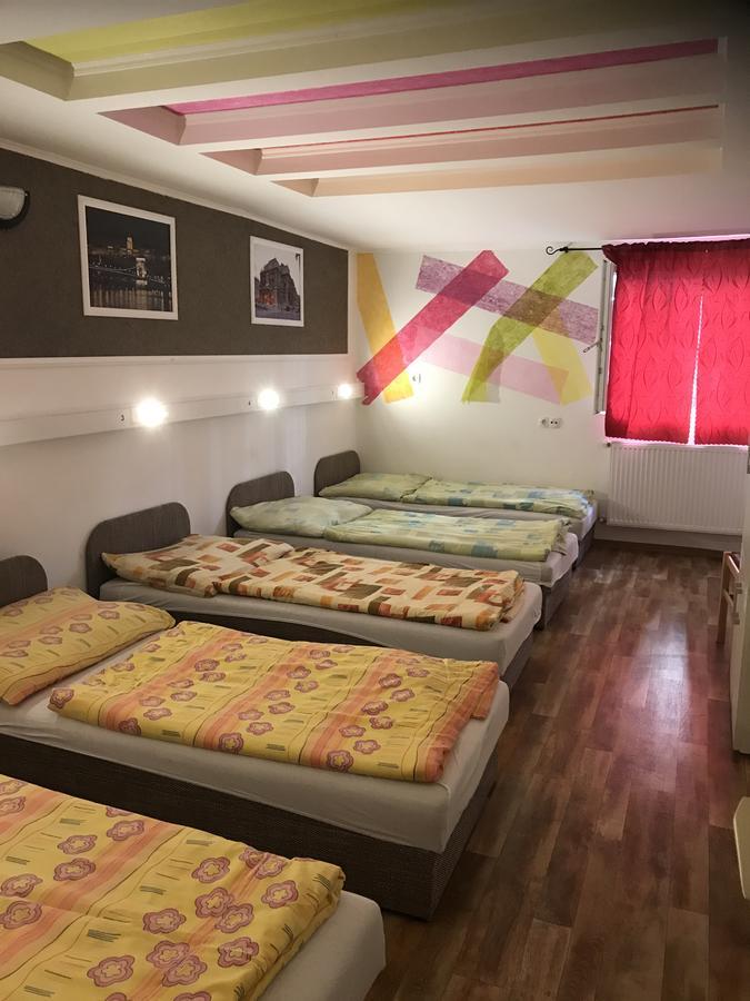 Opera Hostel Budapest Ngoại thất bức ảnh