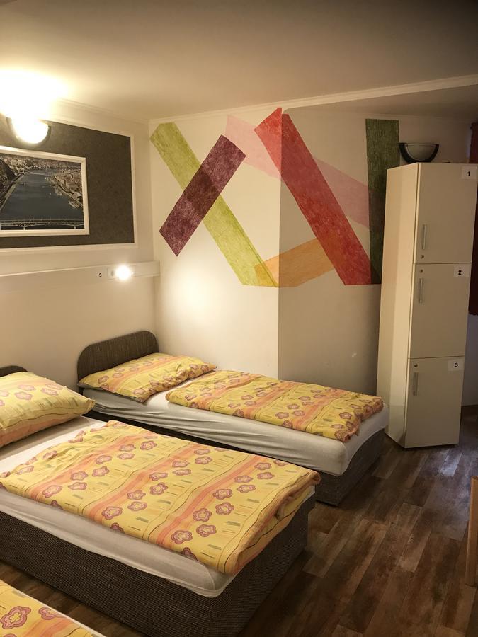 Opera Hostel Budapest Ngoại thất bức ảnh