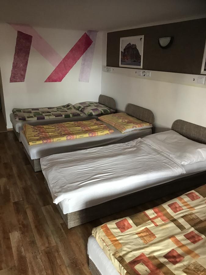 Opera Hostel Budapest Ngoại thất bức ảnh