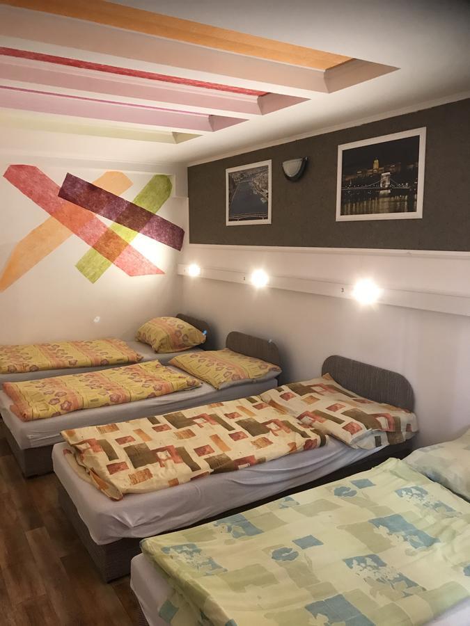 Opera Hostel Budapest Ngoại thất bức ảnh