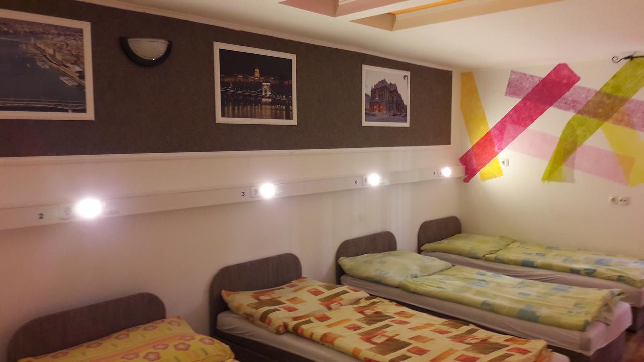 Opera Hostel Budapest Ngoại thất bức ảnh