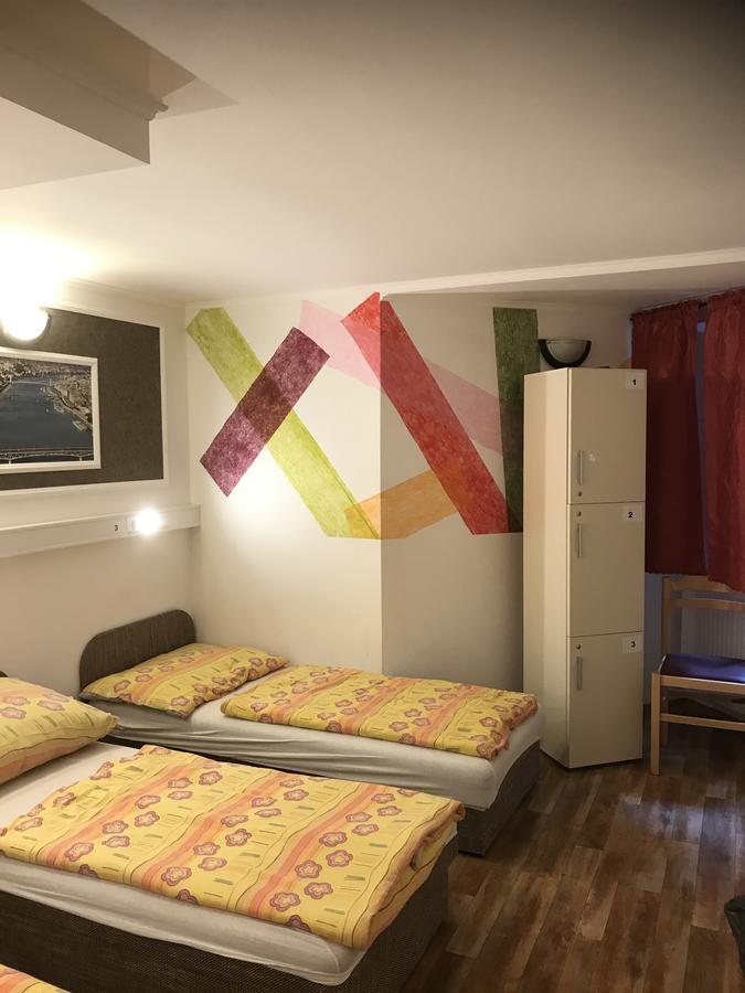 Opera Hostel Budapest Ngoại thất bức ảnh