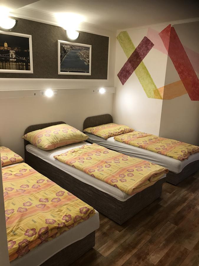 Opera Hostel Budapest Ngoại thất bức ảnh
