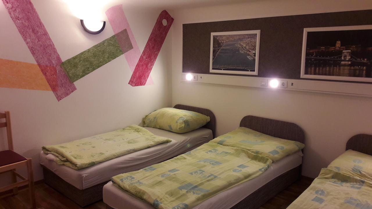Opera Hostel Budapest Ngoại thất bức ảnh